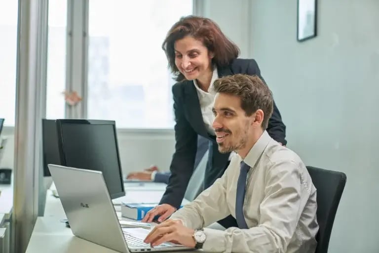 clement-zineb-advyse-cabinet-asnieres-768x512